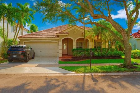 1096 Fairfield Meadows Dr, Weston, Florida 33327, USA