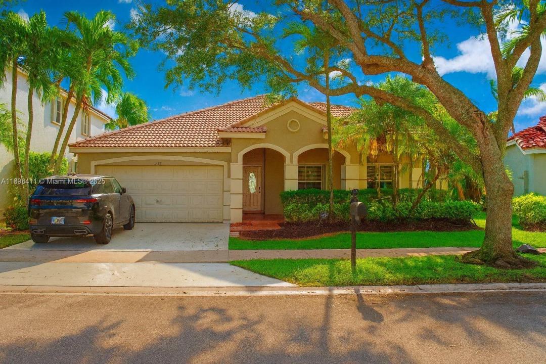 1096 Fairfield Meadows Dr, Weston, Floryda 33327, USA