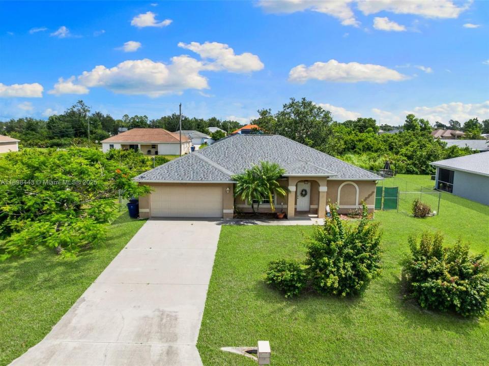 3206 8th ST SW, Lehigh Acres, Florida 33976
