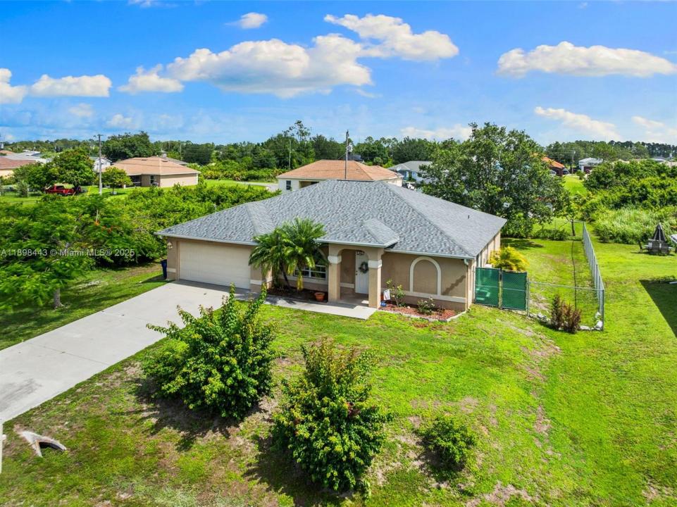 3206 8th ST SW, Lehigh Acres, Florida 33976