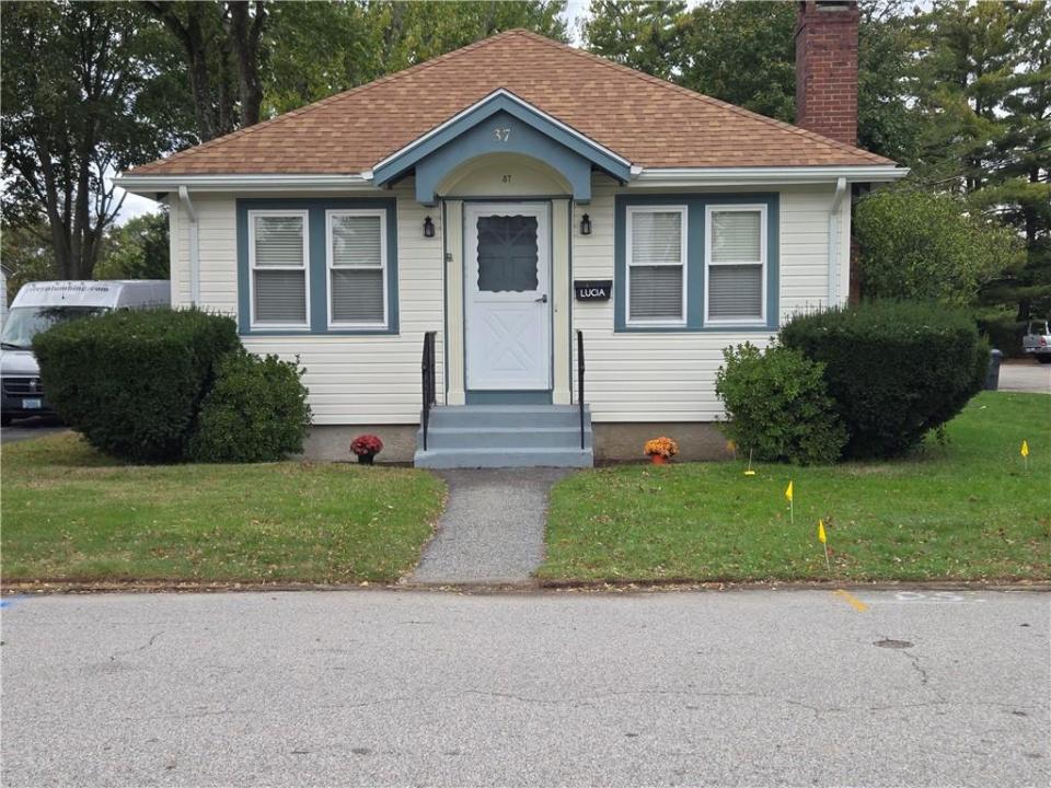 37 George Arden Avenue, Warwick, Rhode Island 02886, États-Unis