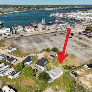 271 Great Island Road, Narragansett, Rhode Island 02882, USA