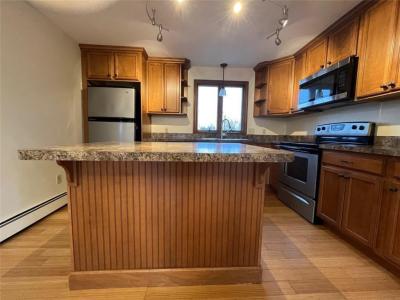 3 Buttonwood Street 1, Bristol, Rhode Island 02809, Estados Unidos