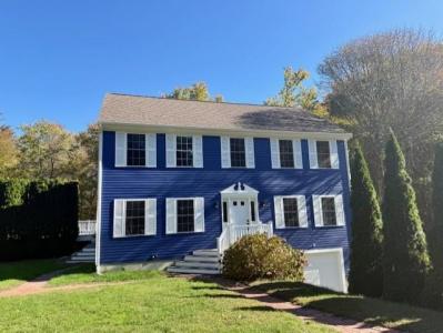 32 Elk Drive, Tiverton, RI 02878, USA