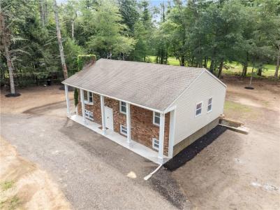 14 Crestwood Drive, Richmond, Rhode Island 02832, Estados Unidos