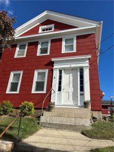 6 Chestnut Street 1, Westerly, RI 02891, USA
