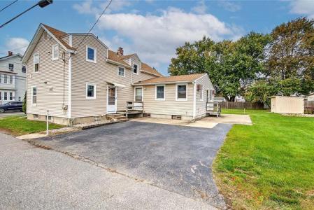 309 High Street, Cumberland, Род Айленд 02864, Соединенные Штаты