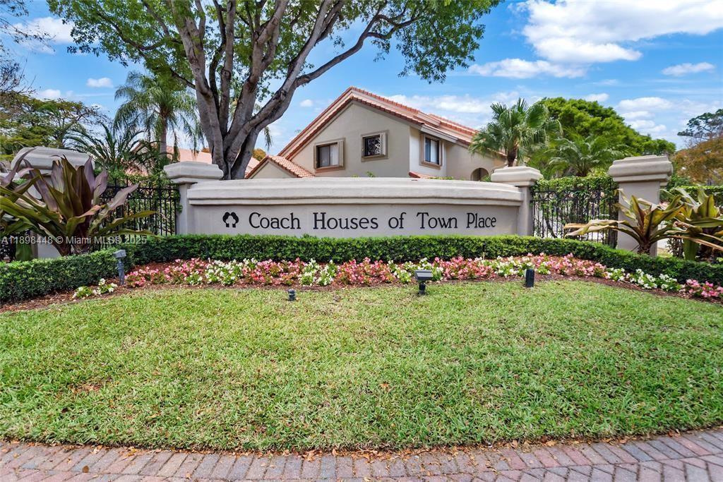 5800 Coach House Cir E, Boca Raton, Florida 33486