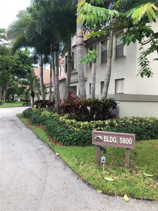 5800 Coach House Cir E, Boca Raton, Florida 33486