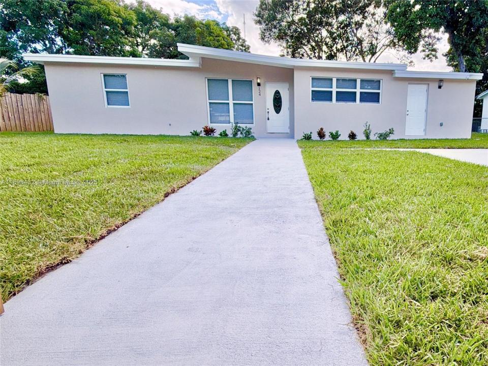 124 Harvard Rd, West Park, Floride 33023, États-Unis