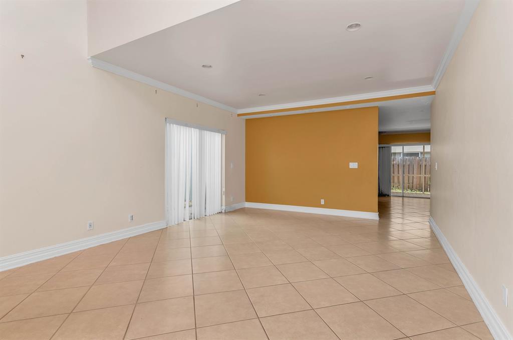 5486 NW 44th Way, Coral Point, Coconut Creek, Florida 33073