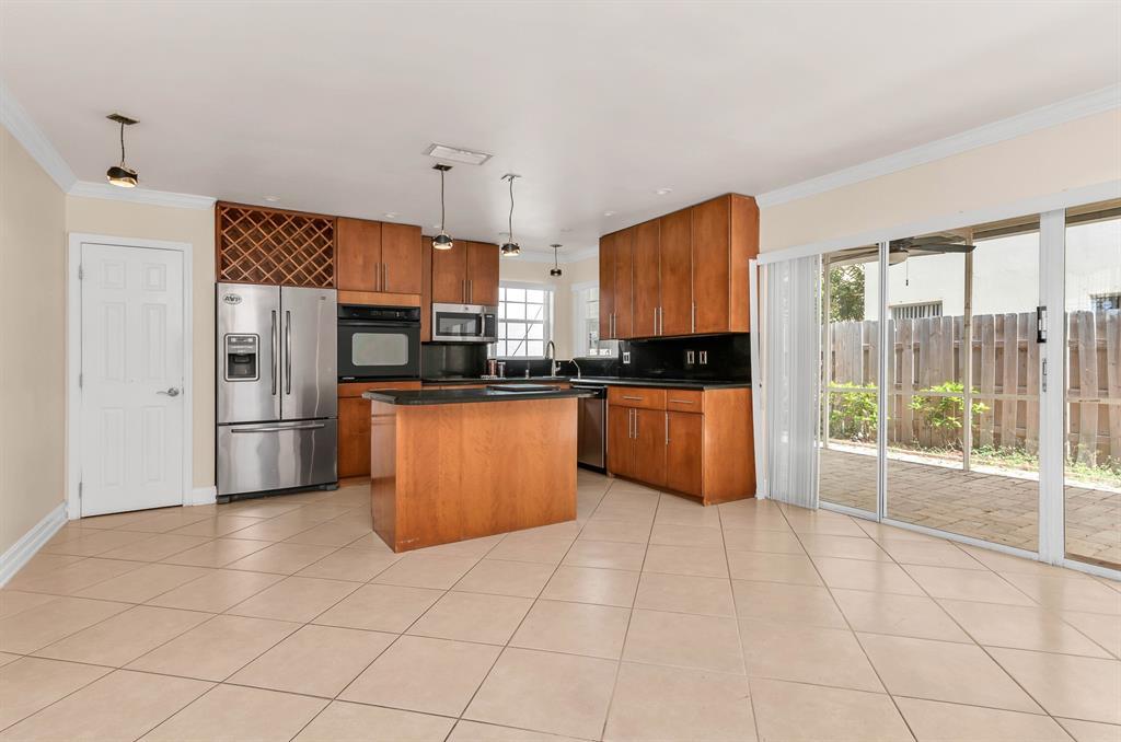 5486 NW 44th Way, Coral Point, Coconut Creek, Florida 33073
