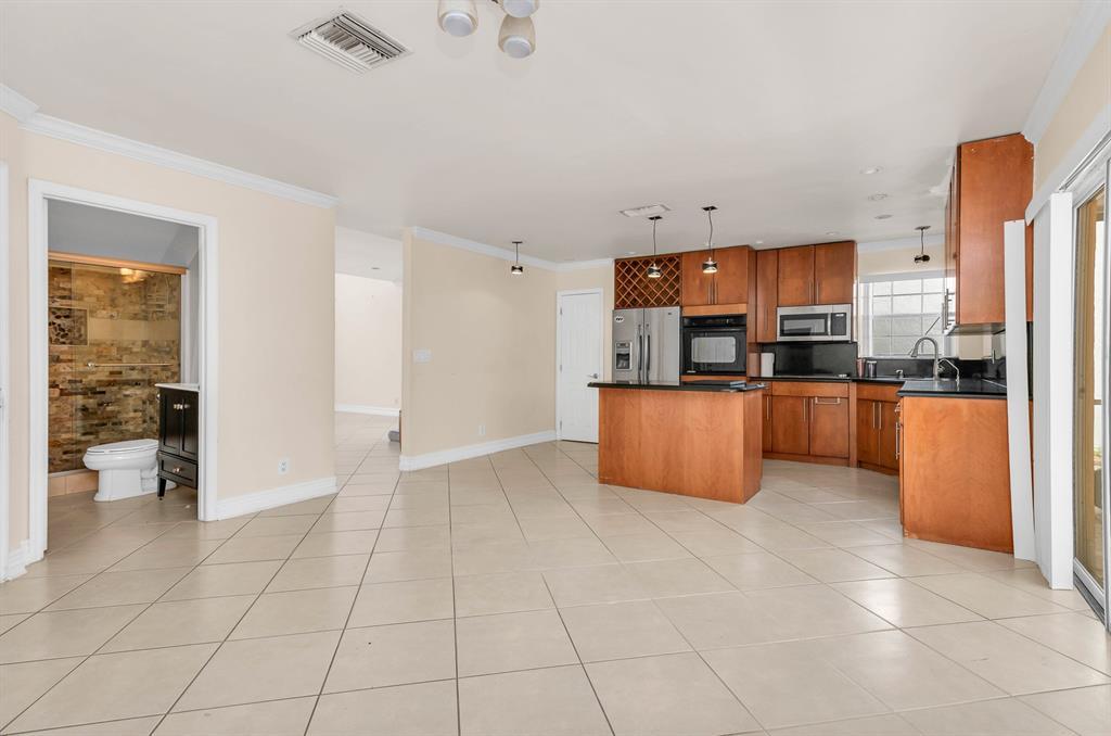 5486 NW 44th Way, Coral Point, Coconut Creek, Florida 33073