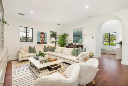 136 Santa Lucia Drive, West Palm Beach, Florida 33405, USA