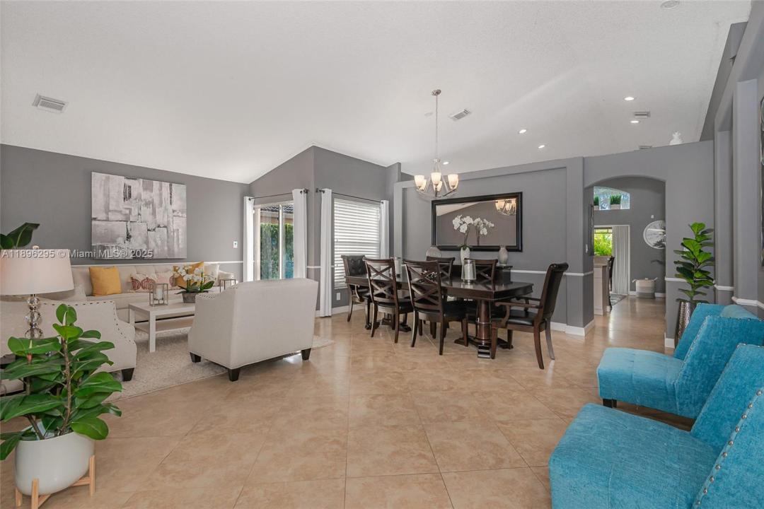 19190 NW 24th Pl, Pembroke Pines, Florida 33029, Estados Unidos