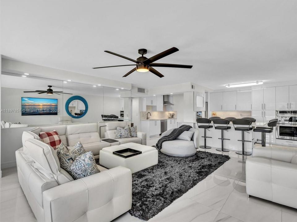 111 N Pompano Beach Blvd 308, Pompano Beach, Flórida 33062, Estados Unidos