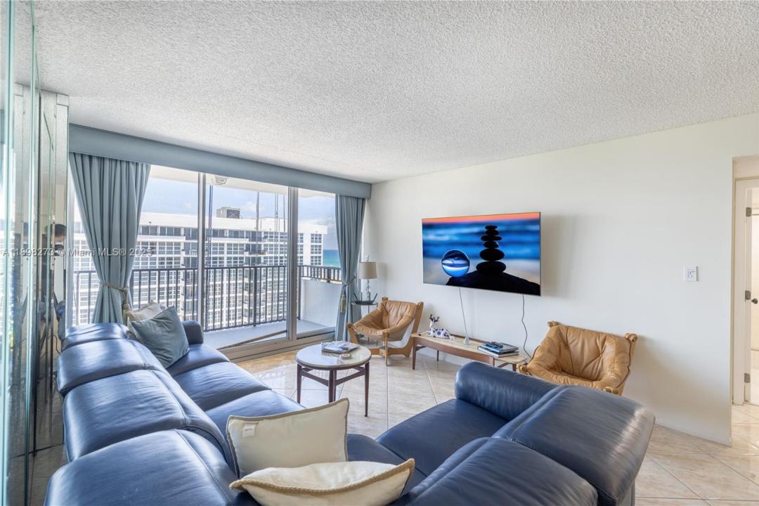 525 N Ocean Blvd 1820, Pompano Beach, Florida 33062, USA