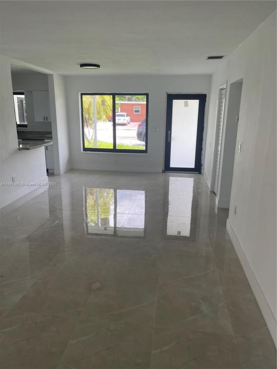 4310 NW 182nd St 0, Miami Gardens, Floryda 33055, USA