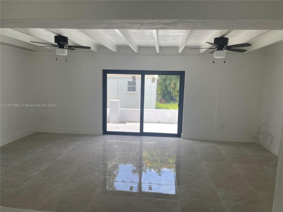 4310 NW 182nd St 0, Miami Gardens, Floryda 33055, USA
