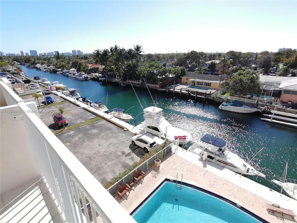 2020 NE 135th St 506, North Miami, Floride 33181, États-Unis