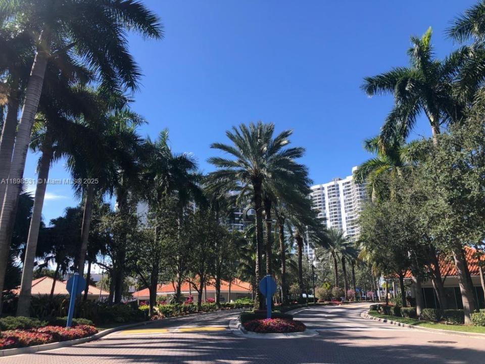 3530 Mystic Pointe Dr 408, Aventura, فلوريدا 33180, الولايات المتحدة