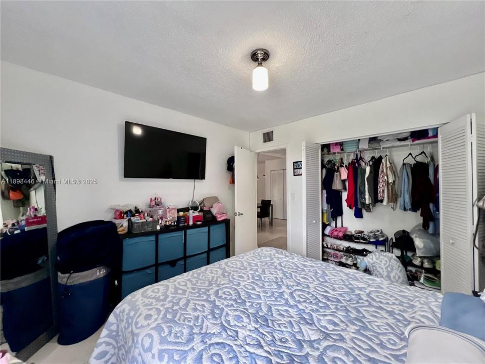 17530 NW 68th Ave C4008, Hialeah, Florida 33015, Stati Uniti