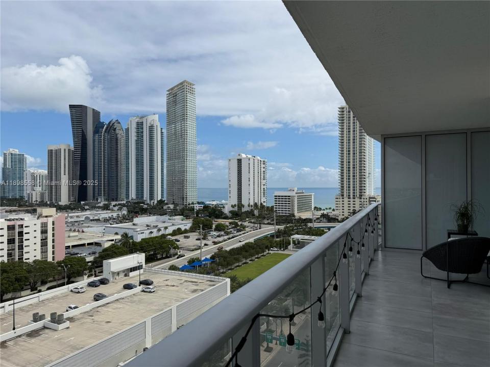 300 Sunny Isles Blvd 4-1405, Sunny Isles Beach, Florida 33160, Stati Uniti