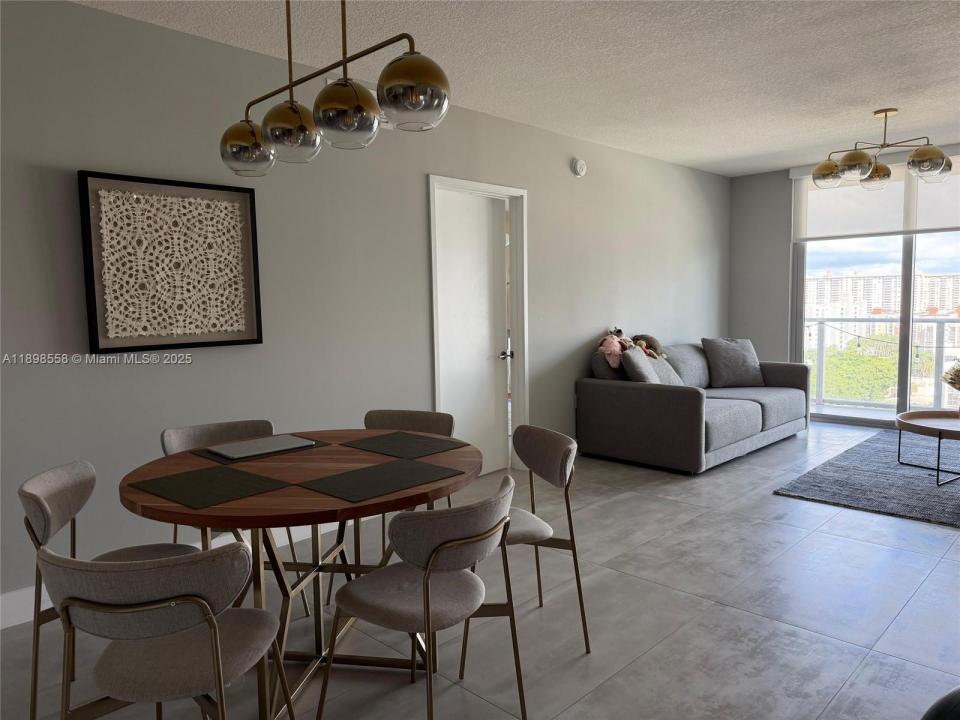 300 Sunny Isles Blvd 4-1405, Sunny Isles Beach, Florida 33160, Stati Uniti