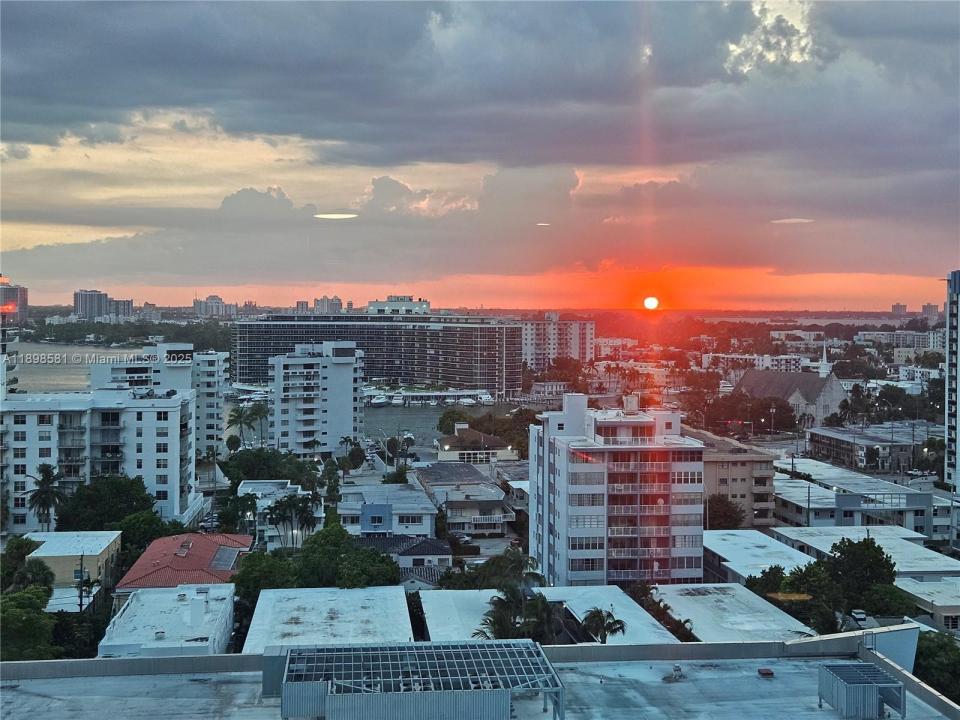 6801 Collins Ave 1402 Door 1412 L, Miami Beach, Florida 33141, Estados Unidos