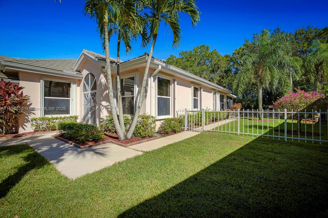 5166 SE Inkwood Way, Hobe Sound, Floryda 33455, USA