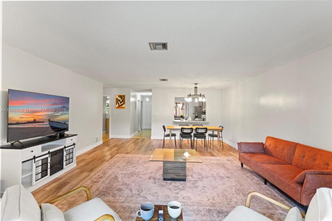 176 W Laurel Dr 1106, Margate, Флорида 33063, Соединенные Штаты