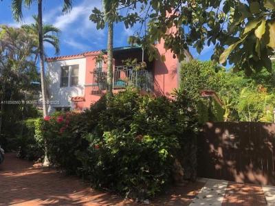 25 SW 18th Rd, Miami, Florida 33129, USA