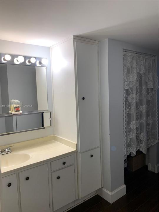 900 Colony Point Cir 305, Pembroke Pines, Florida 33026, Estados Unidos