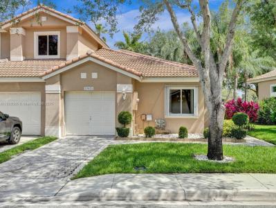 15831 SW 10th St, Pembroke Pines, Florida 33027, USA