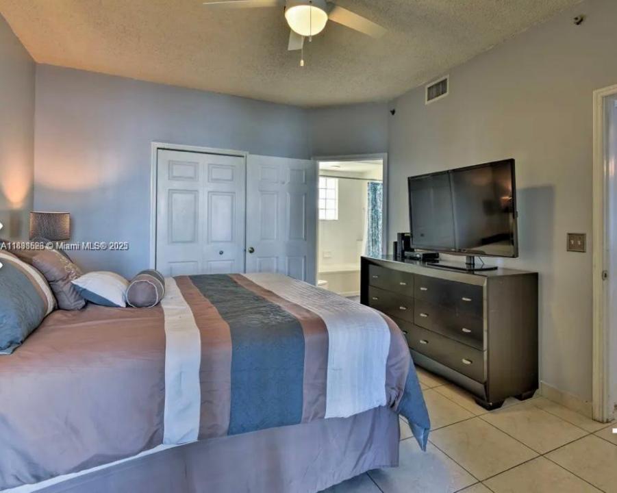 3135 NE 184th St 2103, Aventura, Florida 33160, Estados Unidos