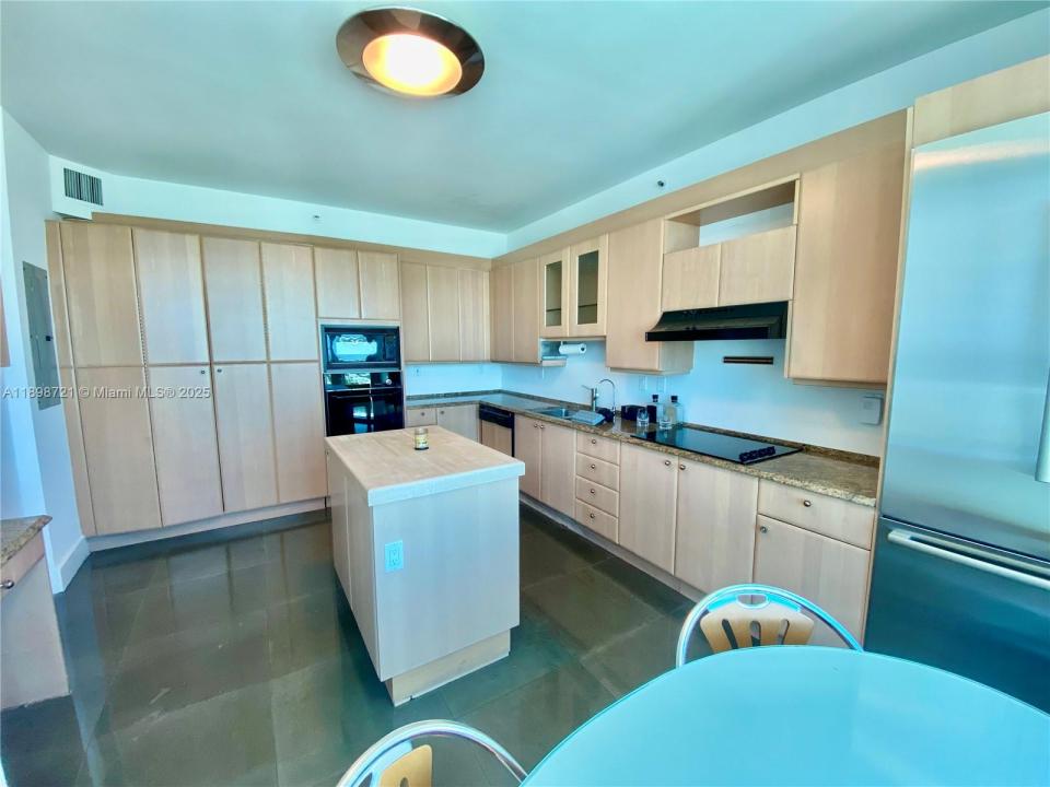300 S Pointe Dr 3204, Miami Beach, 佛罗里达州 33139, 美国