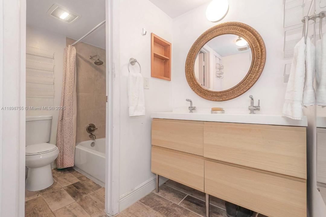 3401 N Country Club Dr 117, Aventura, Florida 33180, Amerika Birleşik Devletleri