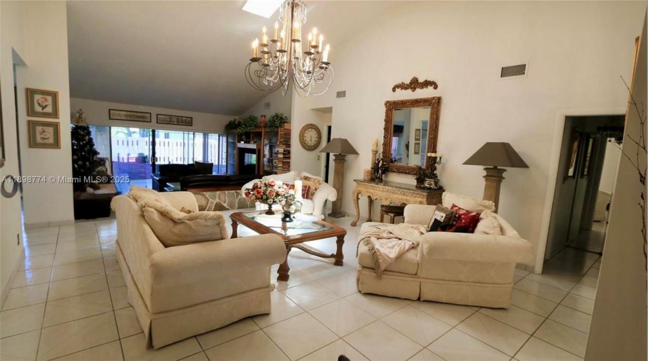 7521 SW 26th Ct 77, Davie, Florida 33314