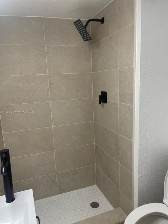 217 SW 21st Ave 2, Miami, Florida 33135, Estados Unidos