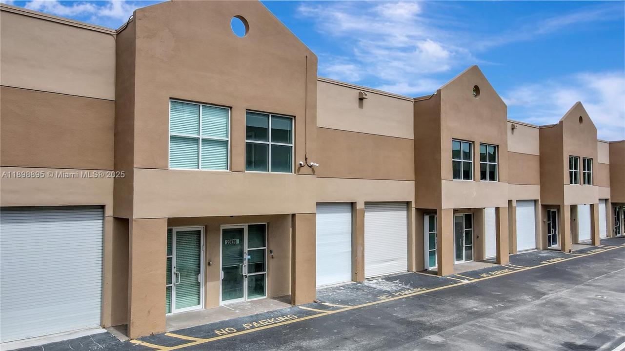 20129 NE 16th Pl, Miami, Florida 33179, HOA KỲ