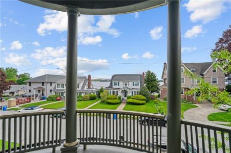 17 Selkirk Rd Road 2, Cranston, Rhode Island 02905