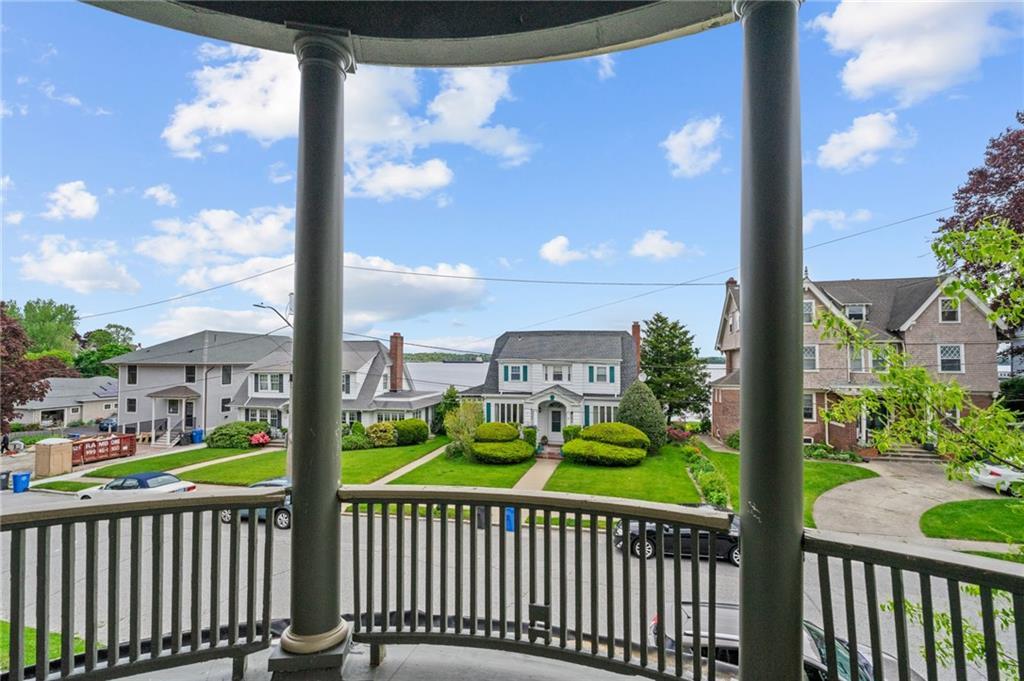 17 Selkirk Rd Road 2, Cranston, Rhode Island 02905