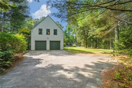 7 Thompson Trail, Richmond, רוד איילנד 02898, ארצות הברית של אמריקה