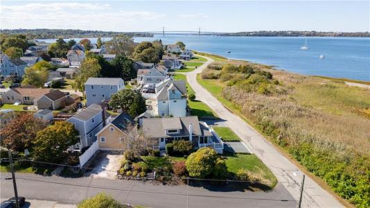 134 Greenfield Avenue Avenue, Portsmouth, RI 02871, USA
