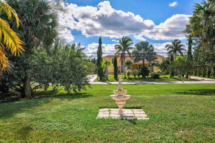 8671 155 Pl N, PALM BEACH COUNTRY ESTATES, Palm Beach Gardens, Florida 33418
