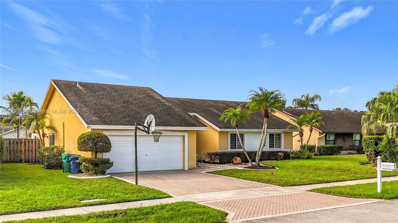 8060 NW 51st ct, Lauderhill, Florida 33351