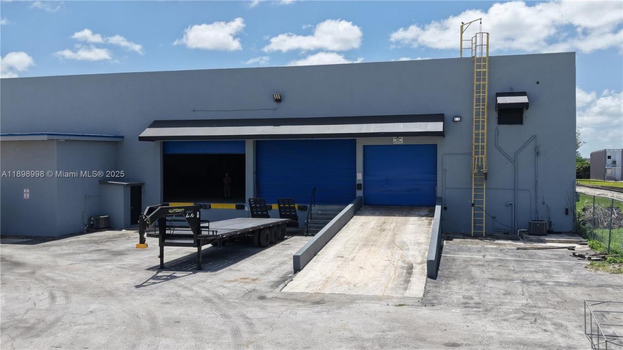 9970 NW 89th Ct, Medley, Florida 33178