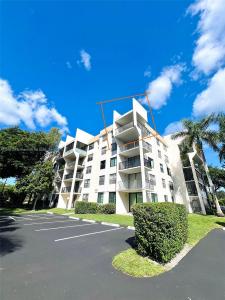 6190 Woodlands Blvd 517, Tamarac, Florida 33319, USA