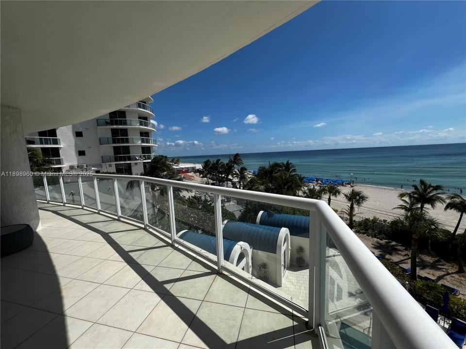 18671 Collins Ave 402, Sunny Isles Beach, Floride 33160, États-Unis