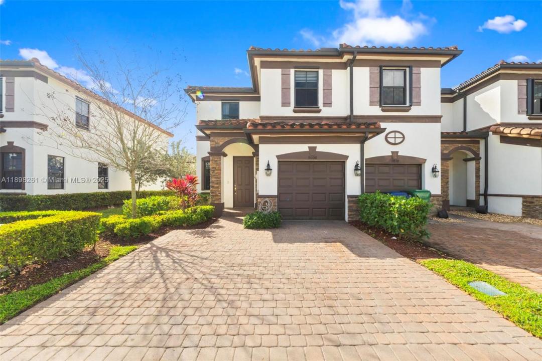 9000 NW 183rd St 9000, Hialeah, Floride 33018, États-Unis